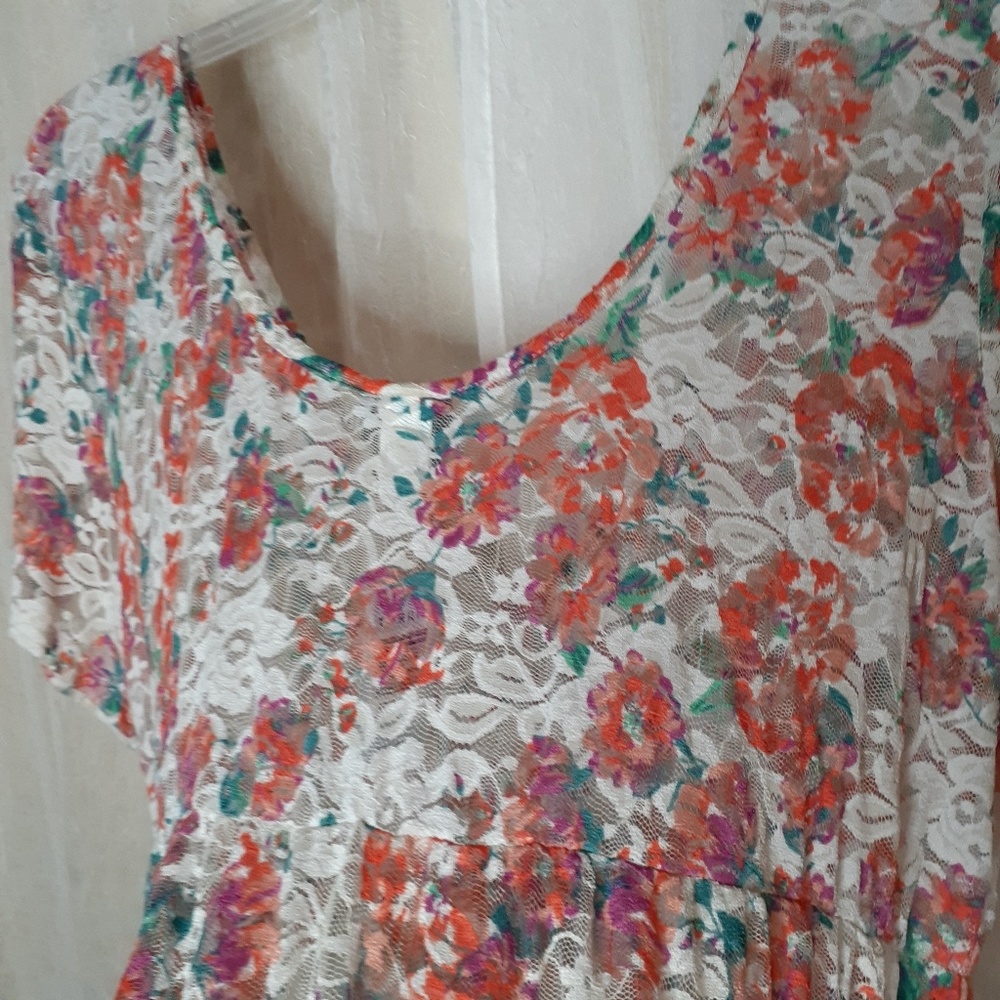 Torrid Women’s Sheer Floral V-Neck Blouse w/ Orange, Green, Cream Torrid size 2‎ - Picture 5 of 8